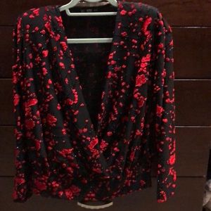 NWOT silky appliqué shirt